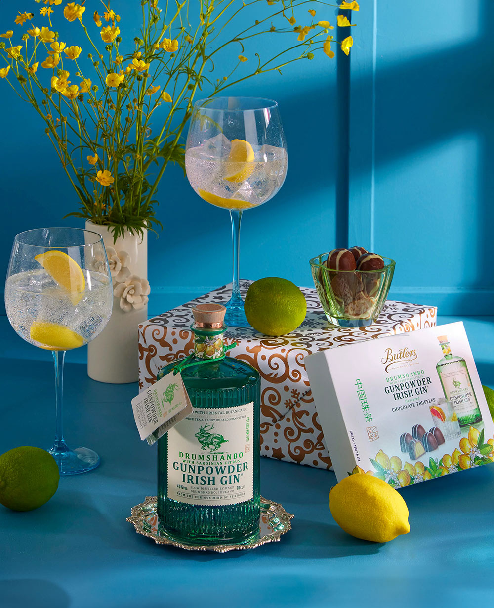 Gunpowder Gin Sardinian Citrus & Glasses Gift Hamper